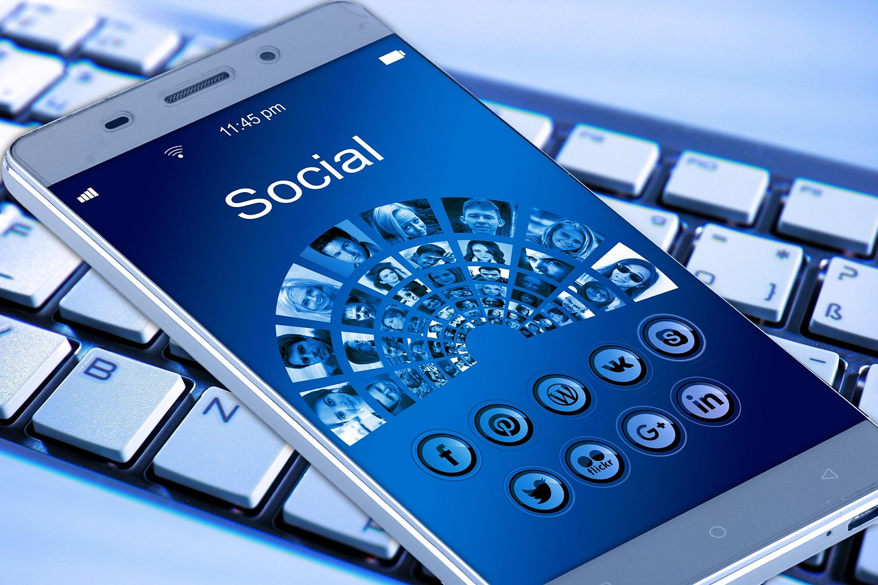 Best Online Rummy Apk With Netbanking vs 1xBet: Which Is Better for Indians in 2026?